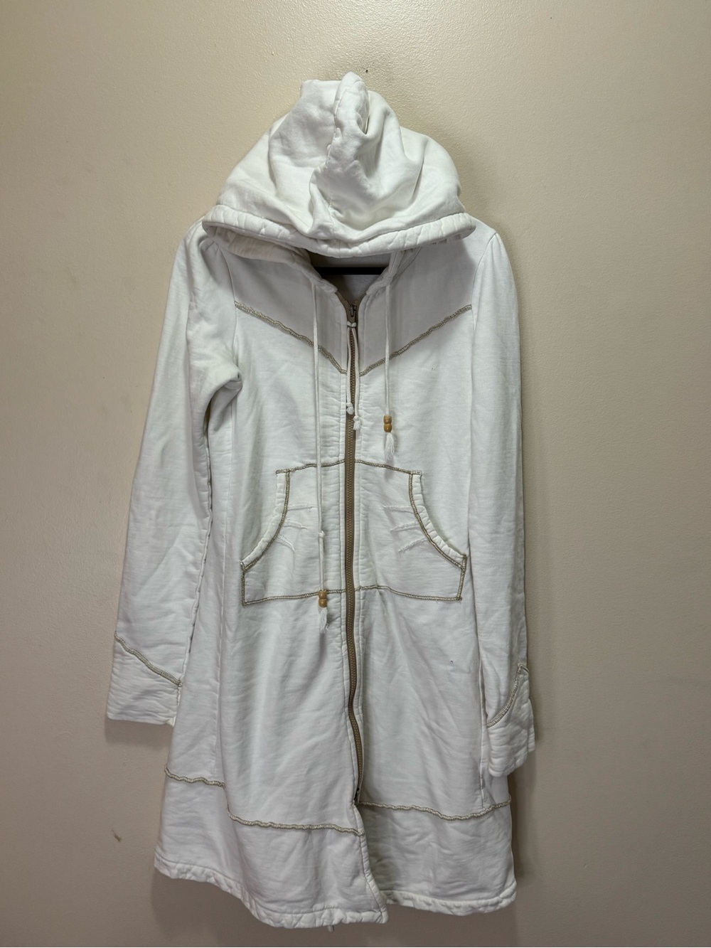 Prairie Underground
Long Cloak Hoodie in
Cream - Picture 2 of 7